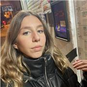 Profesora de inglés imparte clases particulares online y presencial para todo rando de edad